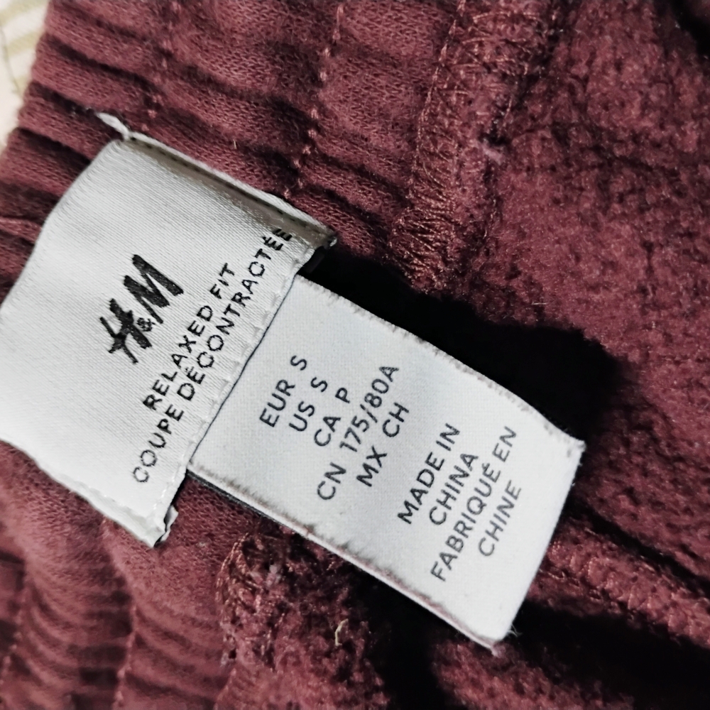 H&M Relaxed Fit Burgundy Pants